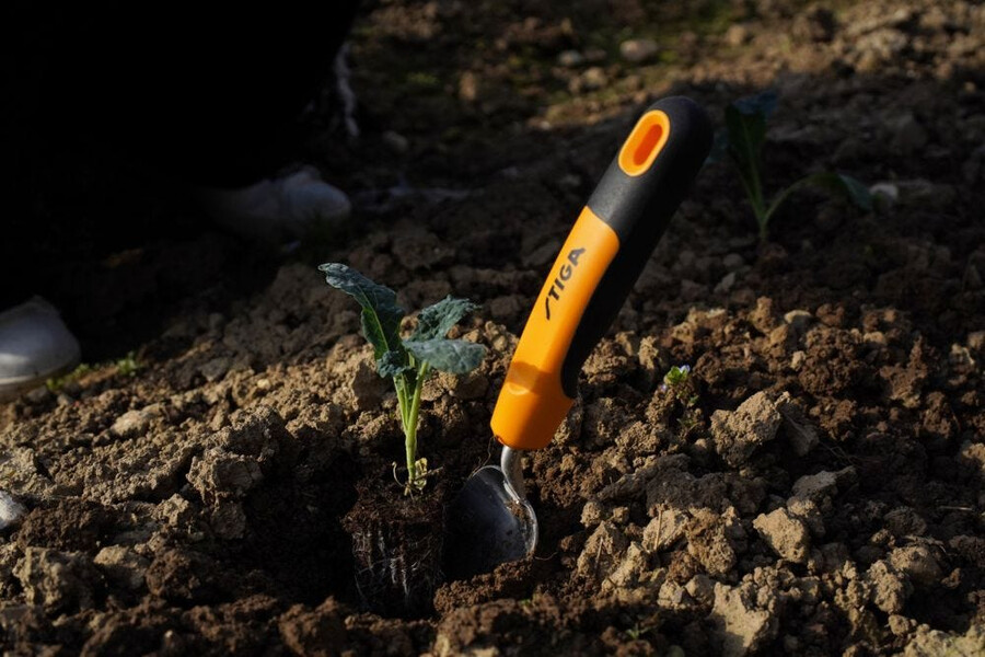 herramienta manual de jardinería - paleta trasplantadora